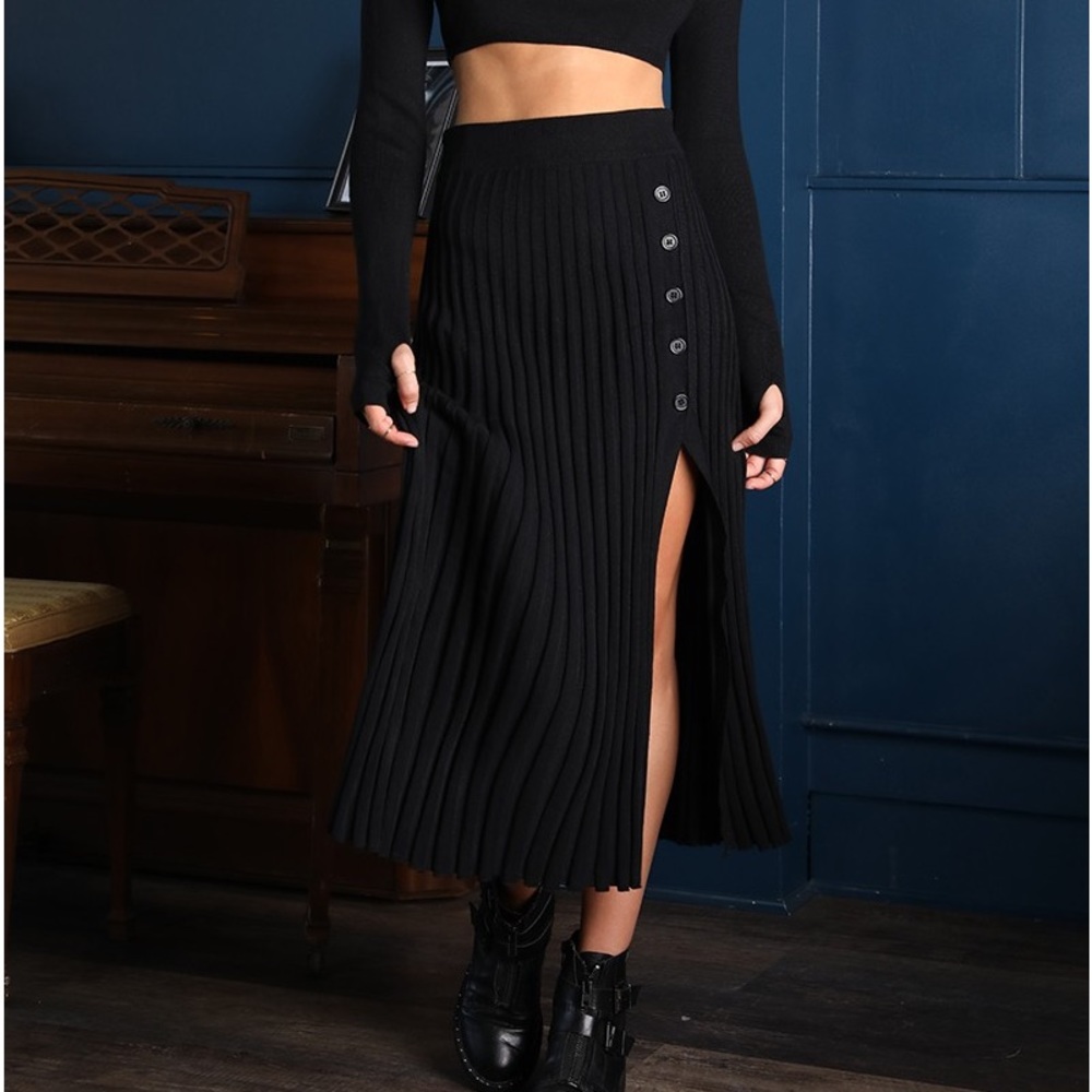 127. LAST 1! Black Wrap Long Sleeve Crop top Matching Pleat High Rise Skirt Set - Picture 4 of 12